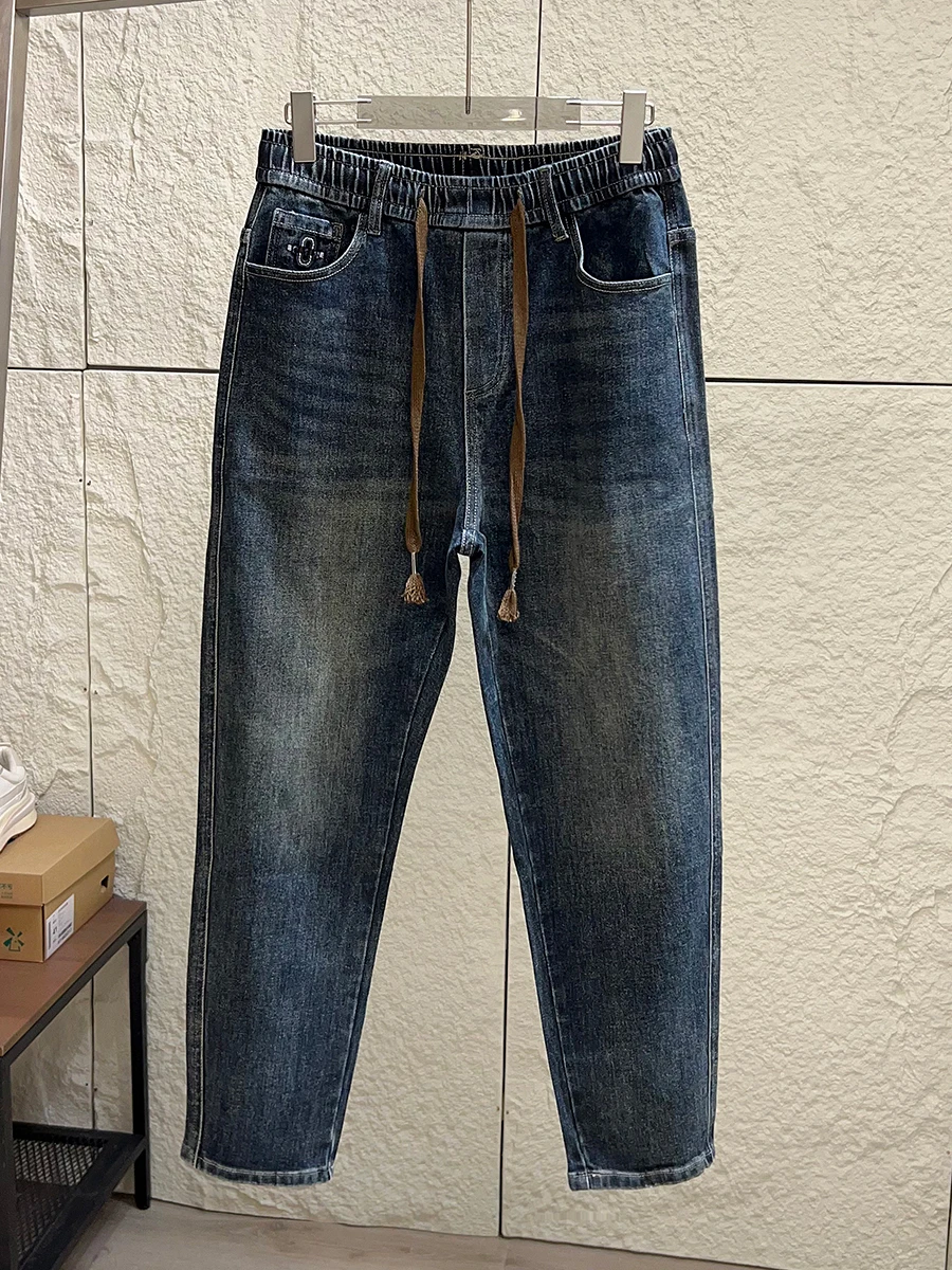 Comfortable Fashionable Men's Casual Jeans Elastic Waist Straight Leg Stretch Denim Breathable Autumn Wear Water Washed
Comfortable Fashionable Men's Casual Jeans Elastic Waist Straight Leg Stretch Denim Breathable Autumn Wear Water Washed