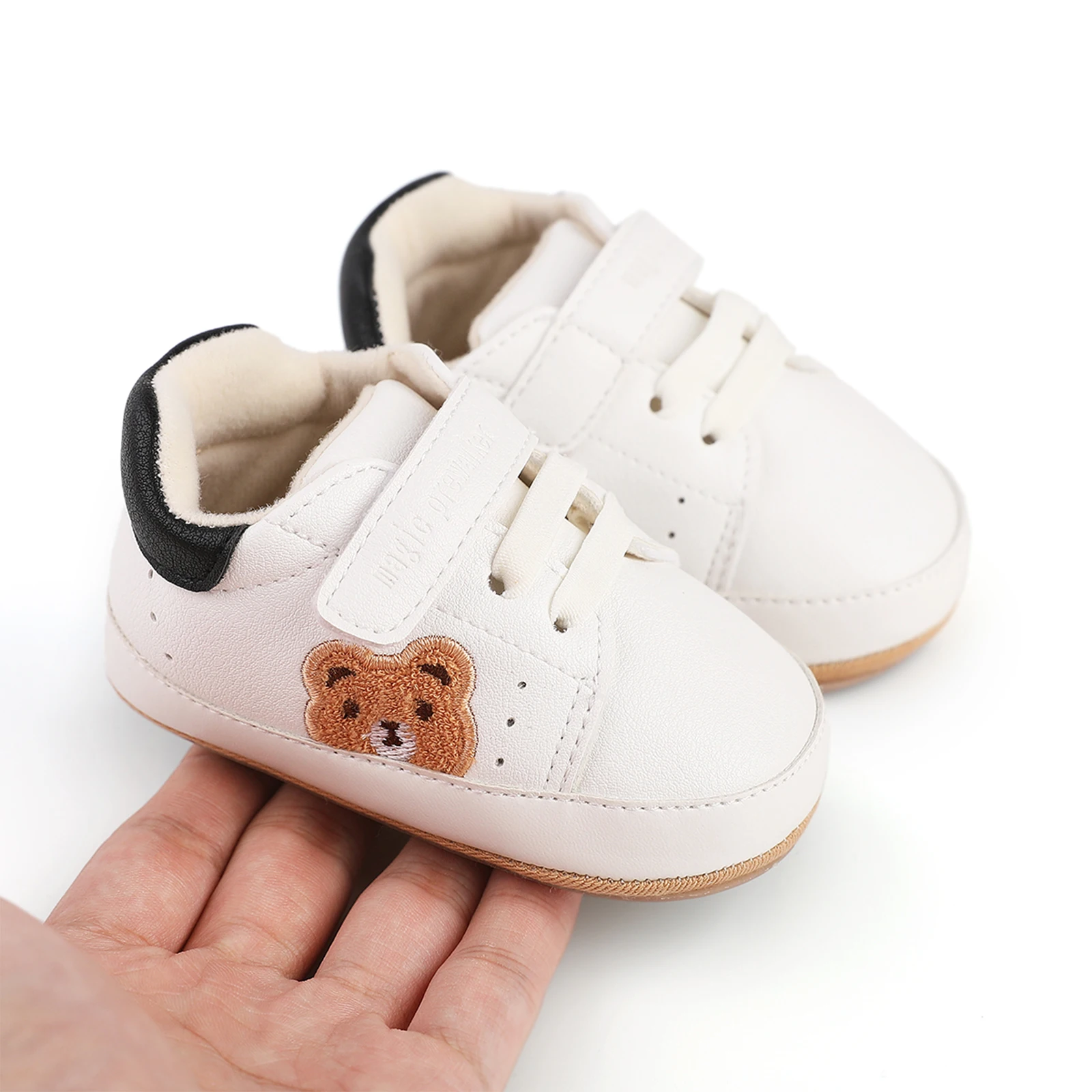 Infant Baby Boys Girls Bear Embroidery Moccasins Sneakers Soft Sole Flat Shoes Prewalker Anti-Slip Shoes First Walker Shoes
Infant Baby Boys Girls Bear Embroidery Moccasins Sneakers Soft Sole Flat Shoes Prewalker Anti-Slip Shoes First Walker Shoes