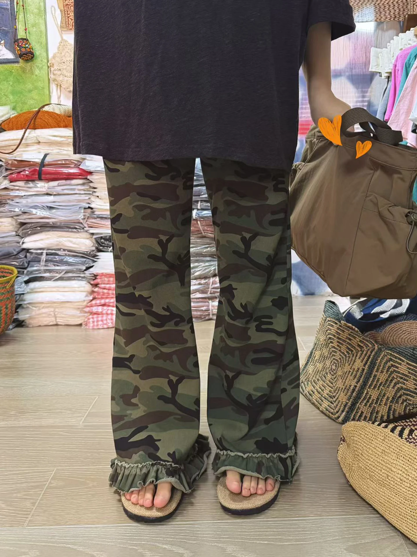 Retro Style Bell Bottom Pants with Lace Trim Camouflage Print Elastic Waist plus Size Women's Spring Summer Green Color
Retro Style Bell Bottom Pants with Lace Trim Camouflage Print Elastic Waist plus Size Women's Spring Summer Green Color