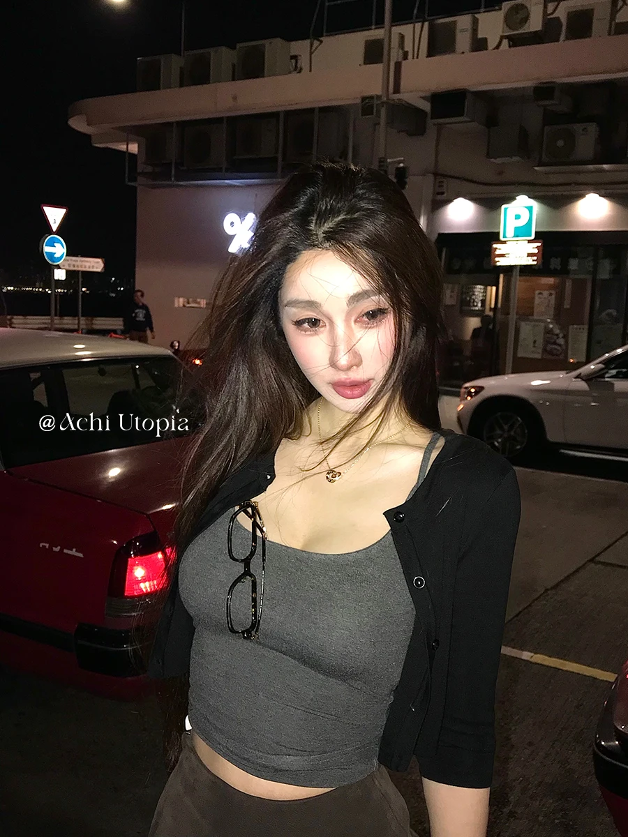 Achi Grey Short Women's Vest with Chest Pad Hanging Neck Sexy Slim Fit Backless Strap Top Elastic Close Fit Inner Wear Pure C...
Achi Grey Short Women's Vest with Chest Pad Hanging Neck Sexy Slim Fit Backless Strap Top Elastic Close Fit Inner Wear Pure C...