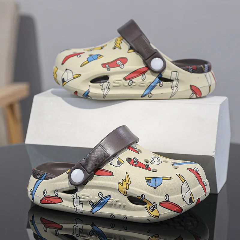Trendy Wear-Resistant Closed-Toe EVA Slipper for Boys Non-Slip Water Slippers Beach Sandals Clogs Cartoon Outdoor Slippers
Trendy Wear-Resistant Closed-Toe EVA Slipper for Boys Non-Slip Water Slippers Beach Sandals Clogs Cartoon Outdoor Slippers