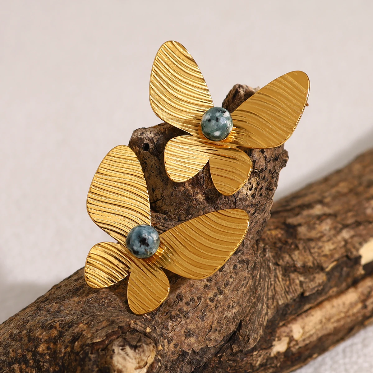 WILD & FREE Stainless Steel Butterfly Drop Earrings for Women Retro Natural Stone Elegant 18K Gold Plated Waterproof Jewelry
WILD & FREE Stainless Steel Butterfly Drop Earrings for Women Retro Natural Stone Elegant 18K Gold Plated Waterproof Jewelry