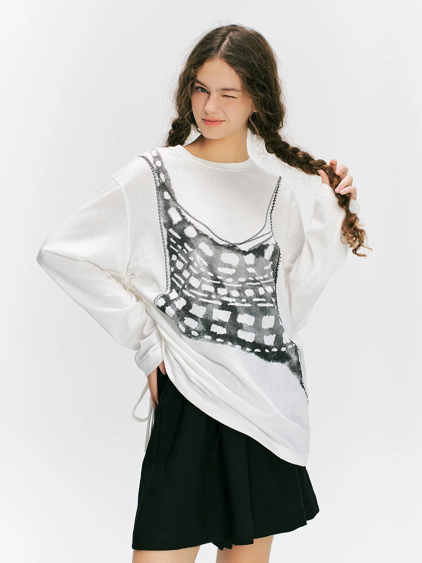 Женская свободная футболка JfYanYan Flowinube с длинным рукавом, осенний принт, легкая, драпированная, для прогулок, повседневная одежда
Женская свободная футболка JfYanYan Flowinube с длинным рукавом, осенний принт, легкая, драпированная, для прогулок, повседневная одежда