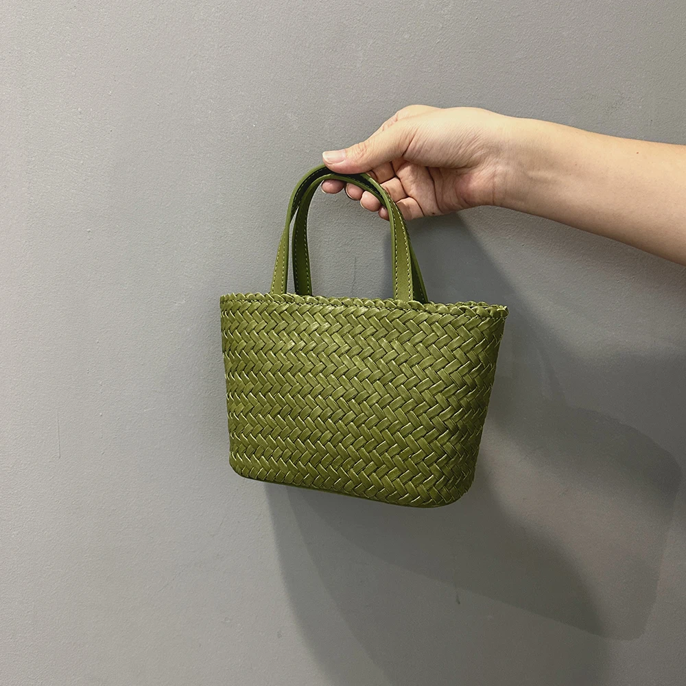 Top layer cowhide woven bag 2025 new design genuine leather handbag bag fashionable vintage women's one-shoulder crossbody bag
Top layer cowhide woven bag 2025 new design genuine leather handbag bag fashionable vintage women's one-shoulder crossbody bag