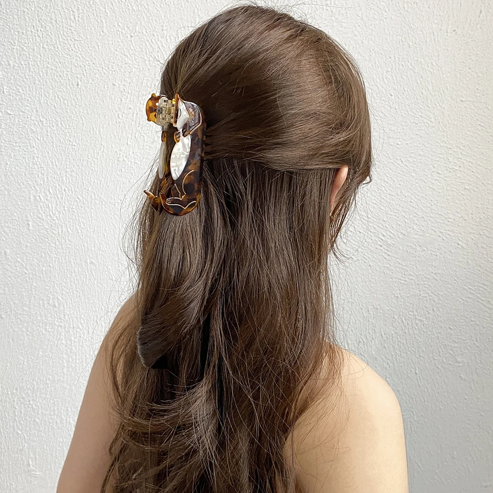 Creative Acetate Leopard Printed Seal Hair Clip Claw For Women Girls Trend Ocean Series Hairpin Hair Accessories Stying Tool
Creative Acetate Leopard Printed Seal Hair Clip Claw For Women Girls Trend Ocean Series Hairpin Hair Accessories Stying Tool