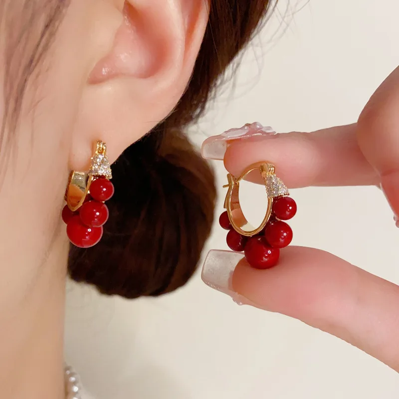 Micro-set Zircon Red Pearl Ring Ear Buckle Elegant Earrings Fashion Versatile Retro High-end Ear Jewelry
Micro-set Zircon Red Pearl Ring Ear Buckle Elegant Earrings Fashion Versatile Retro High-end Ear Jewelry
