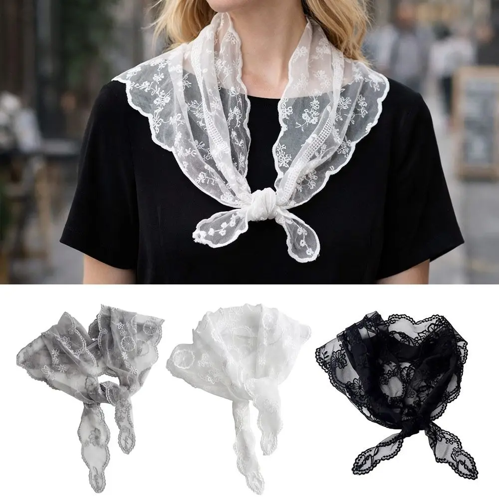 Retro Floral Pattern Lace Scarf Embroidered Hollow Triangle Headscarf Lightweight Women Headscarf
Retro Floral Pattern Lace Scarf Embroidered Hollow Triangle Headscarf Lightweight Women Headscarf