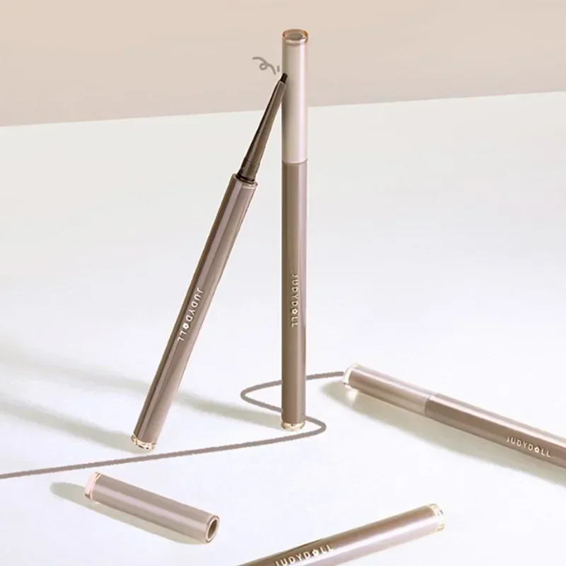Judydoll accurately depicts the eyeliner pen, which is smooth and non-smudging. Fine eyeliner pen
Judydoll accurately depicts the eyeliner pen, which is smooth and non-smudging. Fine eyeliner pen