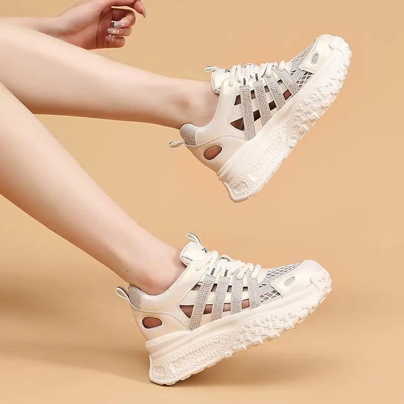 Breathable Leather Mesh Upgraded Dad Shoes Women's Versatile Lazy Sports Shoes Korean Style round Toe Middle Heel PU Outsole
Breathable Leather Mesh Upgraded Dad Shoes Women's Versatile Lazy Sports Shoes Korean Style round Toe Middle Heel PU Outsole