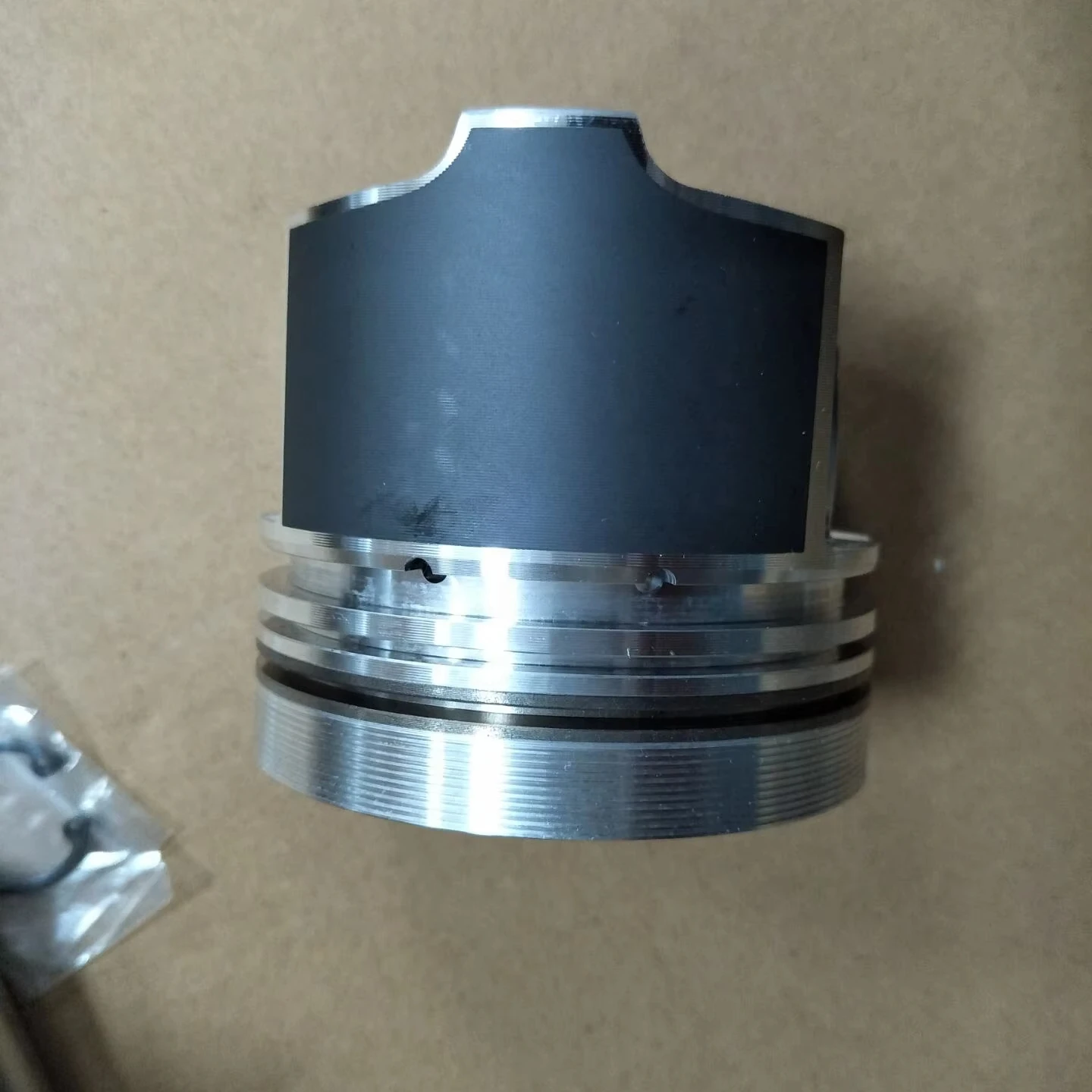 Tractor L3608 L4508 D1703 Spare Parts 1G796-21112 PISTON WITH PIN AND CLIP
Tractor L3608 L4508 D1703 Spare Parts 1G796-21112 PISTON WITH PIN AND CLIP