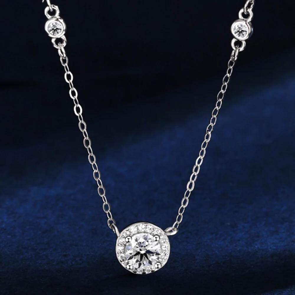 Real S925 Sterling Silver Diamond Necklace Women Brilliant Round Diamond Pendant Necklace Female Luxury Jewelry Shiny 5A Zircon
Real S925 Sterling Silver Diamond Necklace Women Brilliant Round Diamond Pendant Necklace Female Luxury Jewelry Shiny 5A Zircon