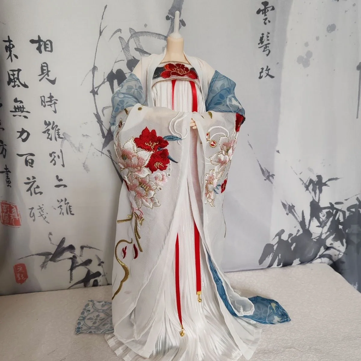 Clothes for doll 60cm 1/4 1/3 BJD dress, ancient-style big girl dress free shipping
Clothes for doll 60cm 1/4 1/3 BJD dress, ancient-style big girl dress free shipping