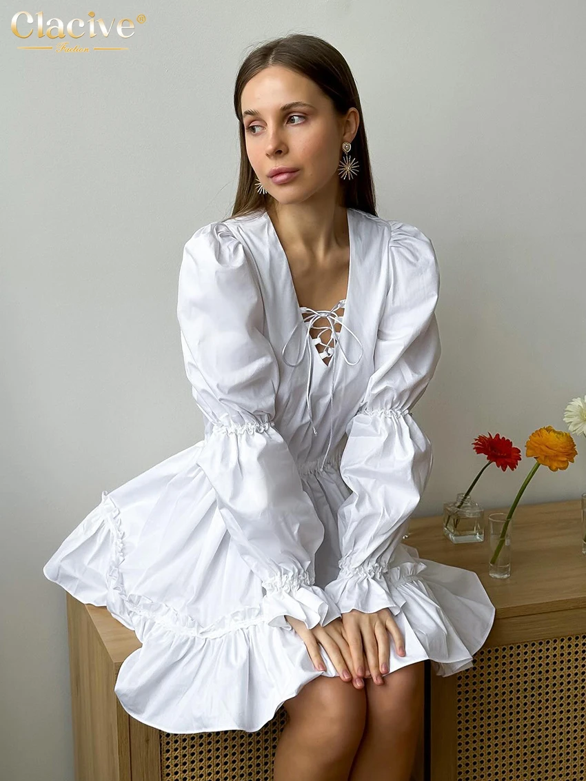 Clacive Fashion Loose White Cotton Women's Dress 2024 Sexy V-Neck Long Sleeve Mini Dresses Elegant Classic Ruffle Female Dress
Clacive Fashion Loose White Cotton Women's Dress 2024 Sexy V-Neck Long Sleeve Mini Dresses Elegant Classic Ruffle Female Dress