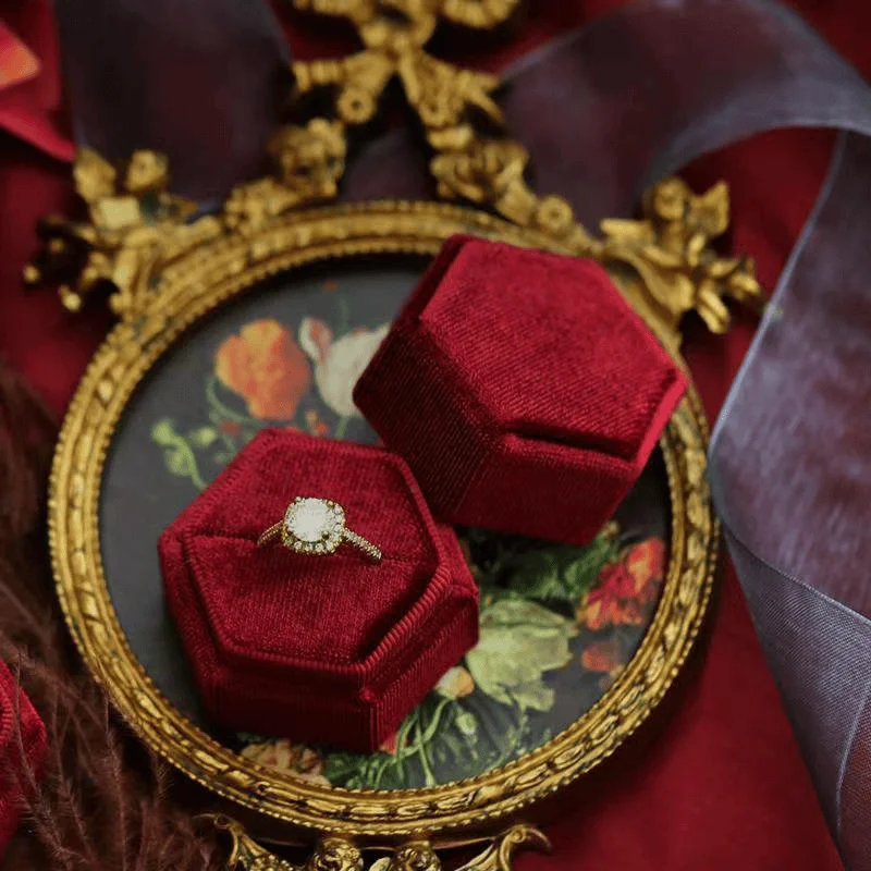 Octagonal Multi-slot Ring Box Multi-color Velvet Jewelry Box Jewelry Display Box Double ring ring box Wedding ring storage box
Octagonal Multi-slot Ring Box Multi-color Velvet Jewelry Box Jewelry Display Box Double ring ring box Wedding ring storage box