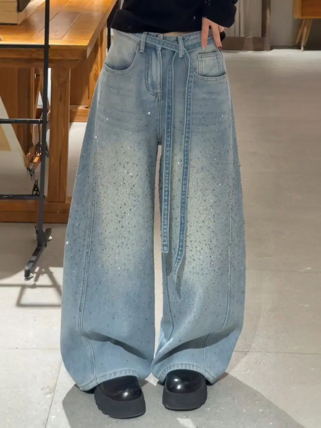 High Waist Wide Leg Denim Jeans Women's Spring New Style Retro Sparkling Diamond Loose Fit Straight Long Pants Casual Wear
High Waist Wide Leg Denim Jeans Women's Spring New Style Retro Sparkling Diamond Loose Fit Straight Long Pants Casual Wear