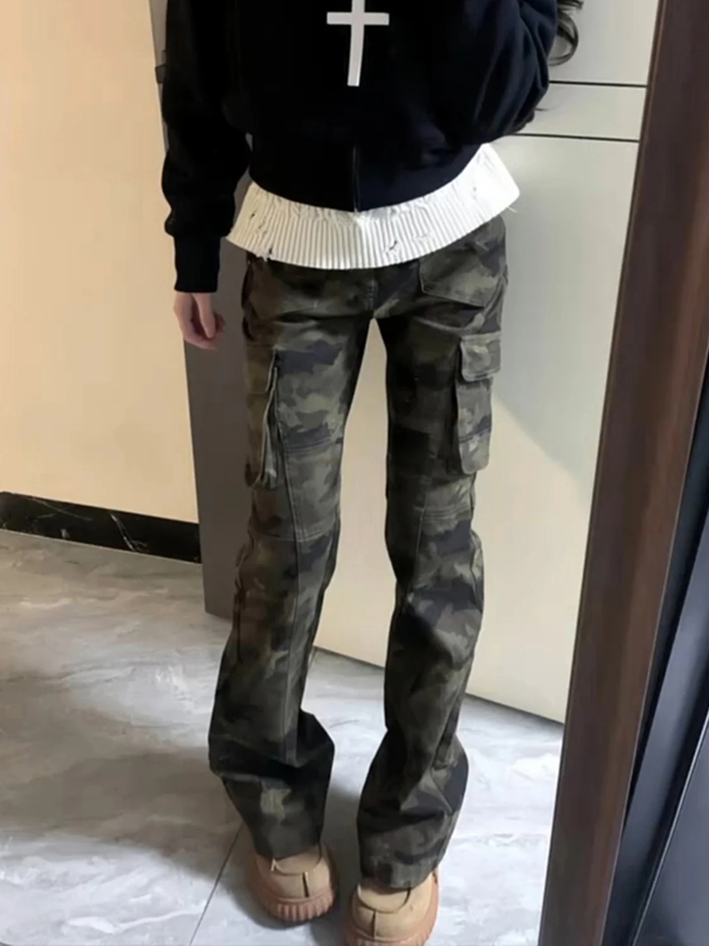 Retro American Camouflage Work Pants Men's Slim Fit Straight Leg Jeans Autumn Wear Low Waist Zipper Closure Youth Faion
Retro American Camouflage Work Pants Men's Slim Fit Straight Leg Jeans Autumn Wear Low Waist Zipper Closure Youth Faion