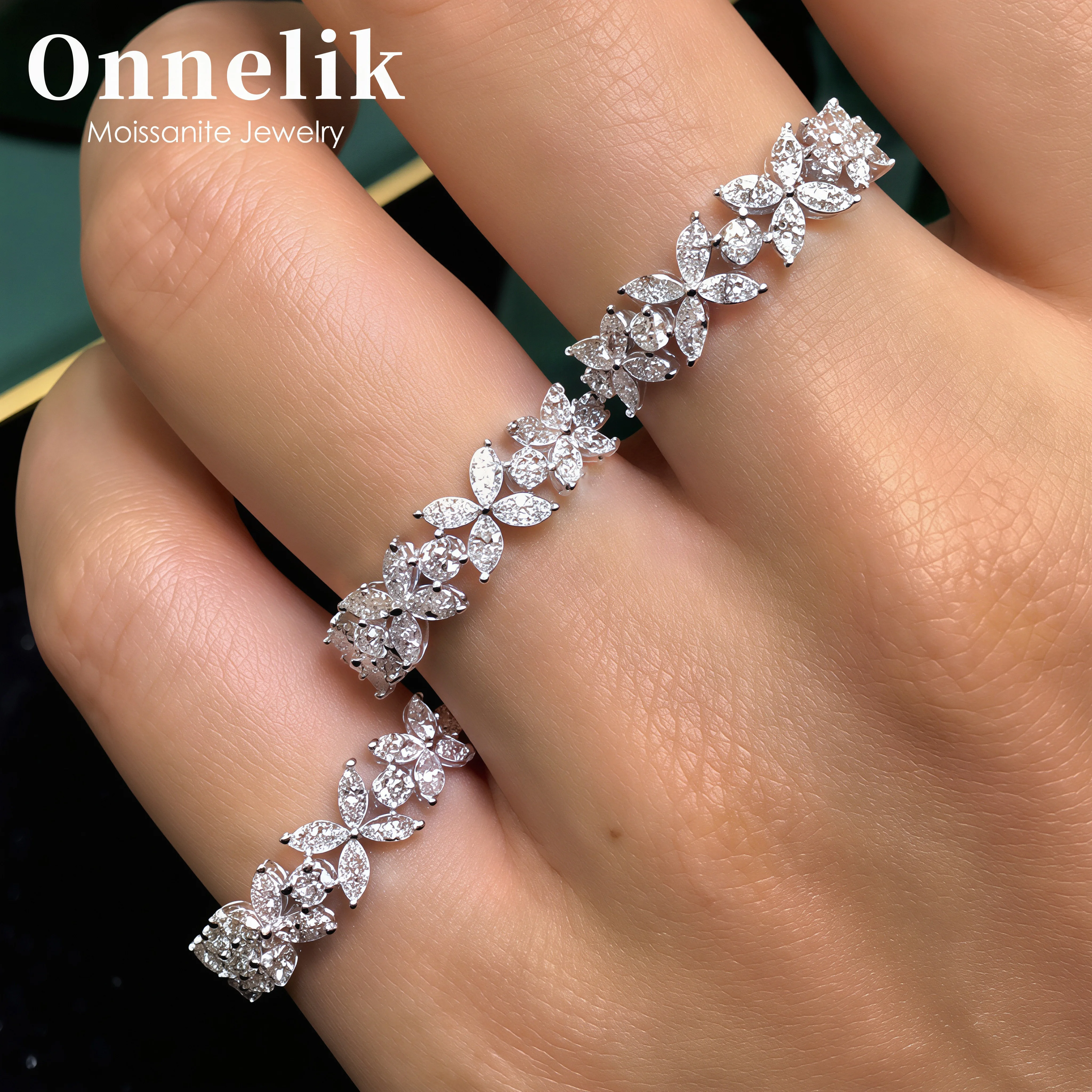 Onnelik D Color Moissanite Butterfly Ring S925 Sterling Silver Engagement Rings Sparkling Fine Jewelry Gift for Women Birthday
Onnelik D Color Moissanite Butterfly Ring S925 Sterling Silver Engagement Rings Sparkling Fine Jewelry Gift for Women Birthday