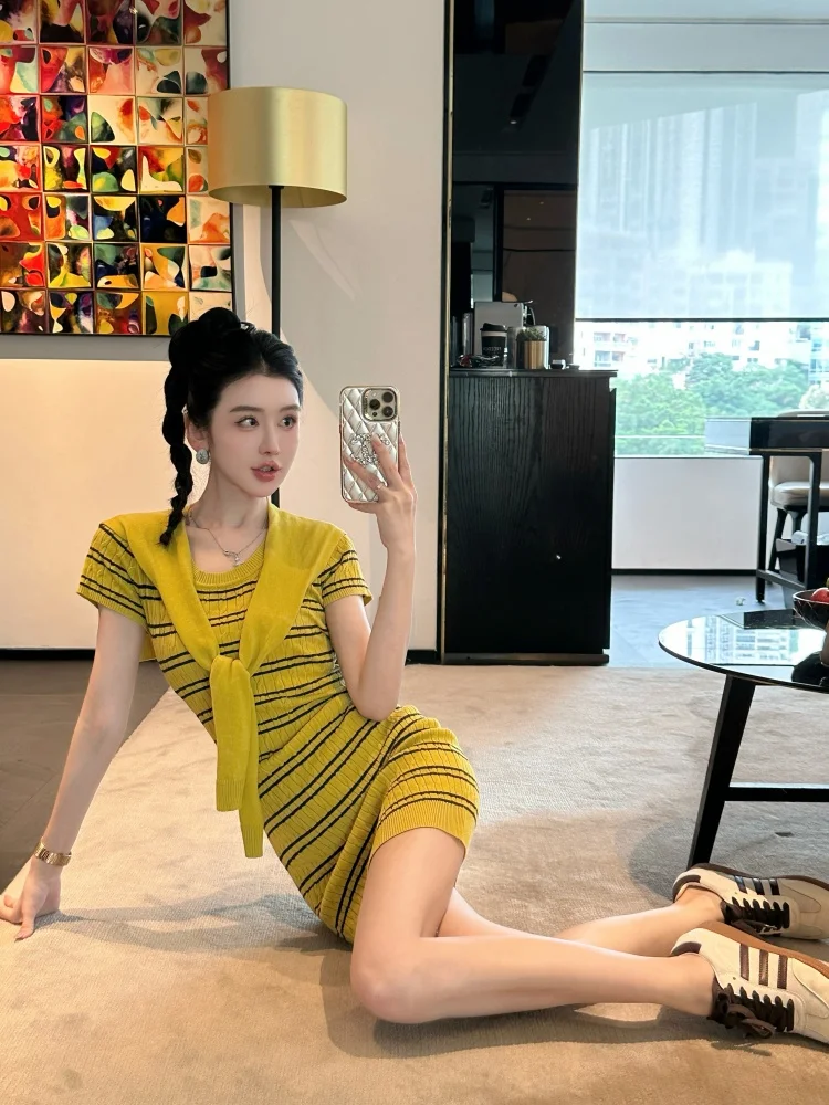 Slim Fit Striped Embroidered Short Sleeve Dress Women's Fashionable Shoulder Shawl Princess Style Cotton Summer Dress
Slim Fit Striped Embroidered Short Sleeve Dress Women's Fashionable Shoulder Shawl Princess Style Cotton Summer Dress
