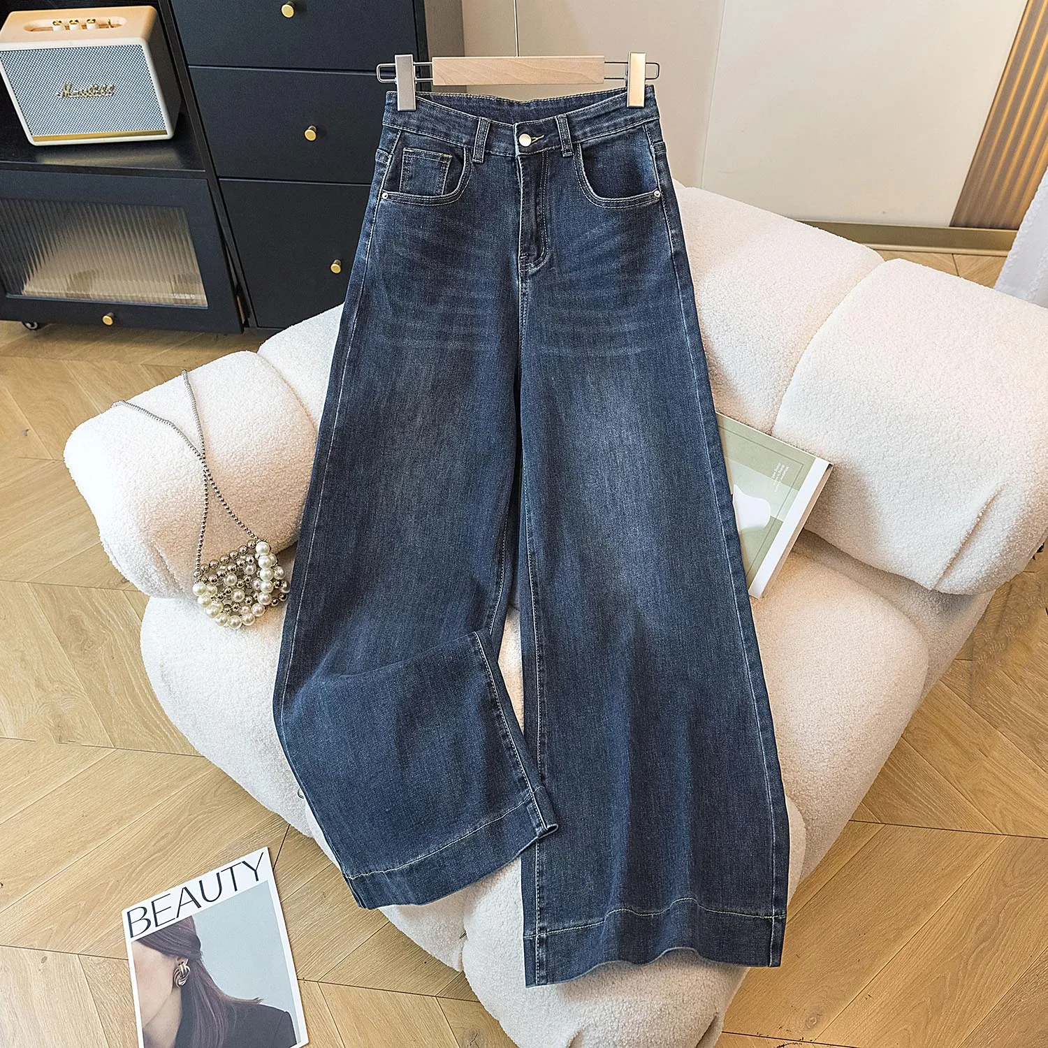 Fashion High Waist Straight Leg Jeans Women's Loose Vintage Wide Leg Floor Length Pants Autumn New Arrival Denim Skinnifying
Fashion High Waist Straight Leg Jeans Women's Loose Vintage Wide Leg Floor Length Pants Autumn New Arrival Denim Skinnifying
