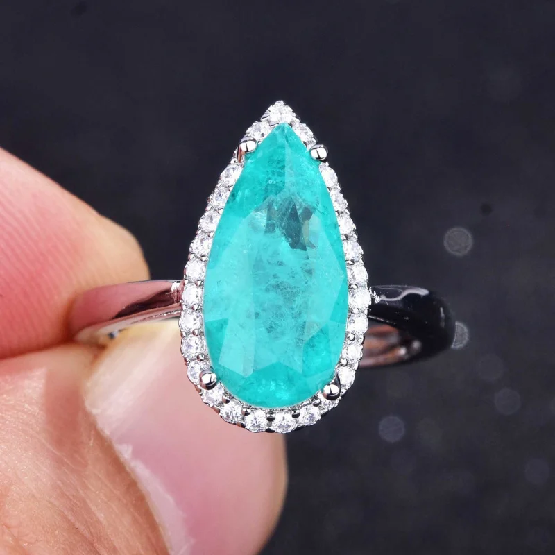 Natural-looking Paraiba imitation ring - fashionable engagement and proposal jewelry for ladies - suitable as a gift
Natural-looking Paraiba imitation ring - fashionable engagement and proposal jewelry for ladies - suitable as a gift