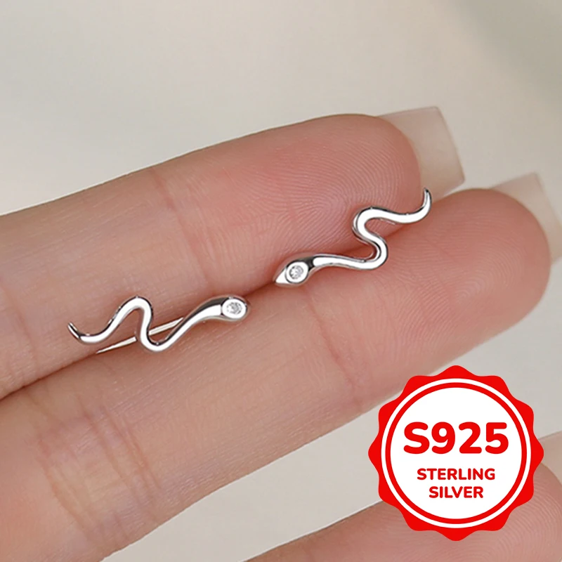 S925 Sterling Silver Snake Stud Earrings for Women Simple Classic Fashion Elegant Light Luxury Retro Daily Life Leisure
S925 Sterling Silver Snake Stud Earrings for Women Simple Classic Fashion Elegant Light Luxury Retro Daily Life Leisure