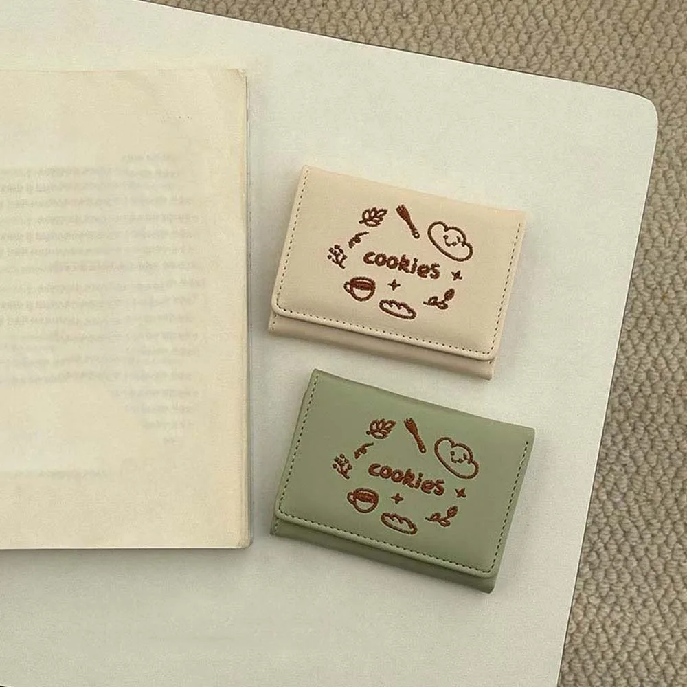 Portable Cartoon Embroidered Wallet PVC Snap Button Lady Short PU Purses Cookies Candy Color Triple Fold Card Bag School
Portable Cartoon Embroidered Wallet PVC Snap Button Lady Short PU Purses Cookies Candy Color Triple Fold Card Bag School