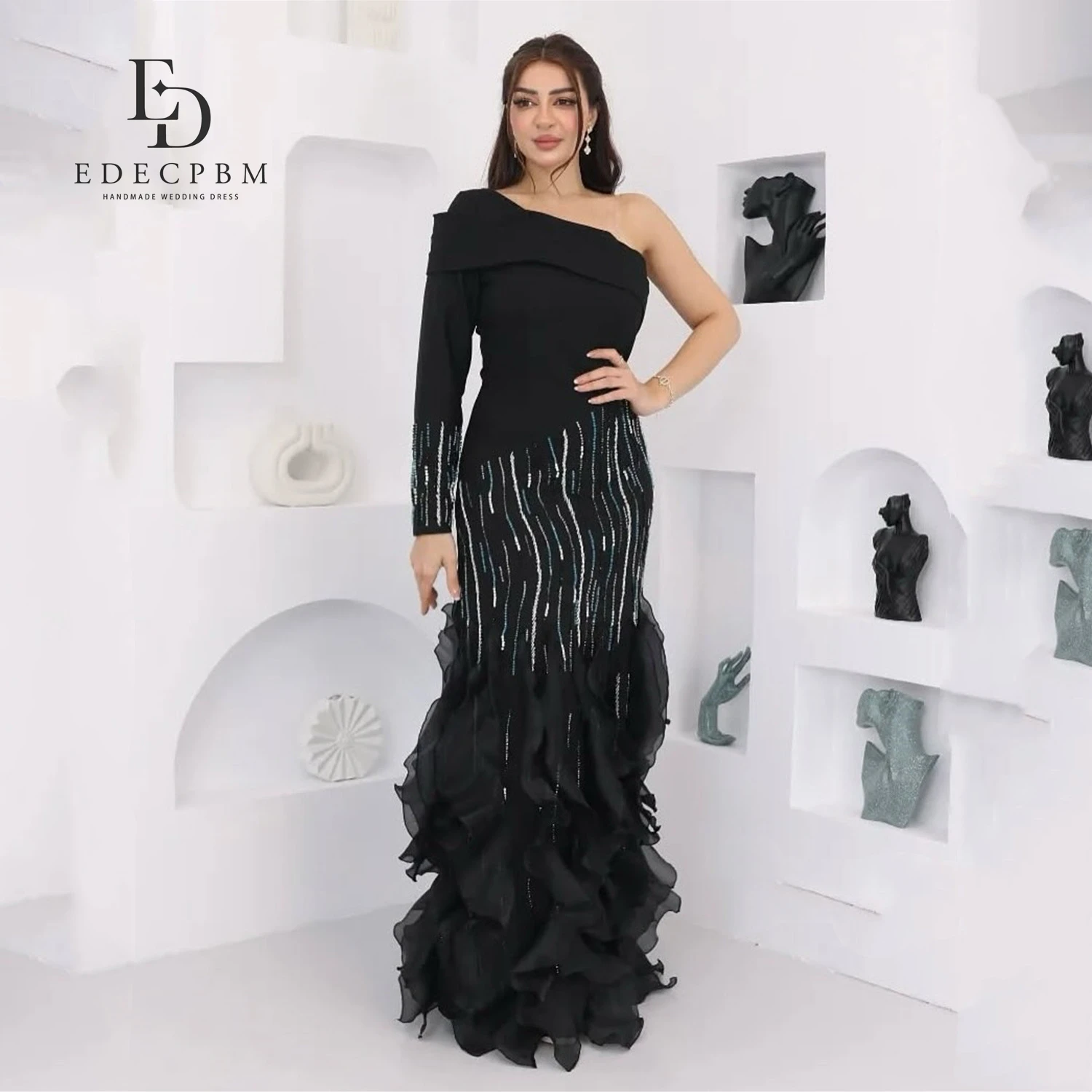 EDECPBM Luxurious Women's Evening Dresses for Special Occasions Black Customized New in Dresses Single-shoulder Sleeve Handmade
EDECPBM Luxurious Women's Evening Dresses for Special Occasions Black Customized New in Dresses Single-shoulder Sleeve Handmade