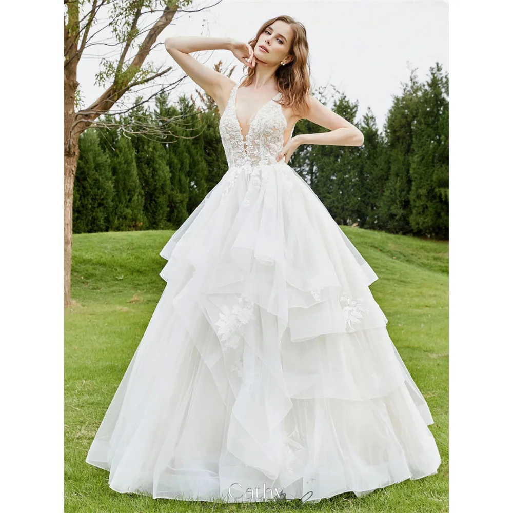 Cathy White Lace Flowers Layered Ruffles Wedding Dress Spaghetti Straps V Neck Ball vestidos de noiva Backless Customized Formal
Cathy White Lace Flowers Layered Ruffles Wedding Dress Spaghetti Straps V Neck Ball vestidos de noiva Backless Customized Formal