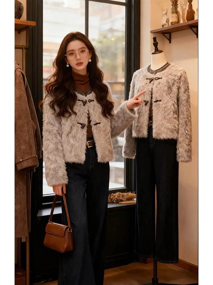 Повседневная женская зимняя куртка из овчины, универсальная, из кожи и меха, свободного кроя, дышащая, на молнии
Повседневная женская зимняя куртка из овчины, универсальная, из кожи и меха, свободного кроя, дышащая, на молнии