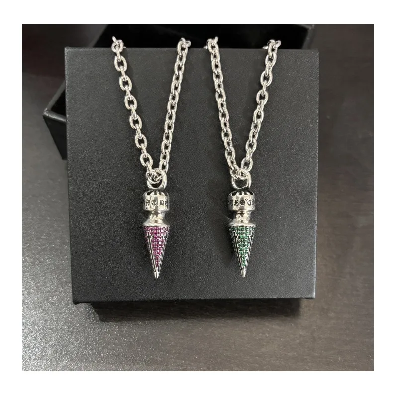 Color Diamond-encrusted Bullet Hipster Light Luxury Versatile Personality Design Fashion Pendant Couple Pendant Necklace
Color Diamond-encrusted Bullet Hipster Light Luxury Versatile Personality Design Fashion Pendant Couple Pendant Necklace