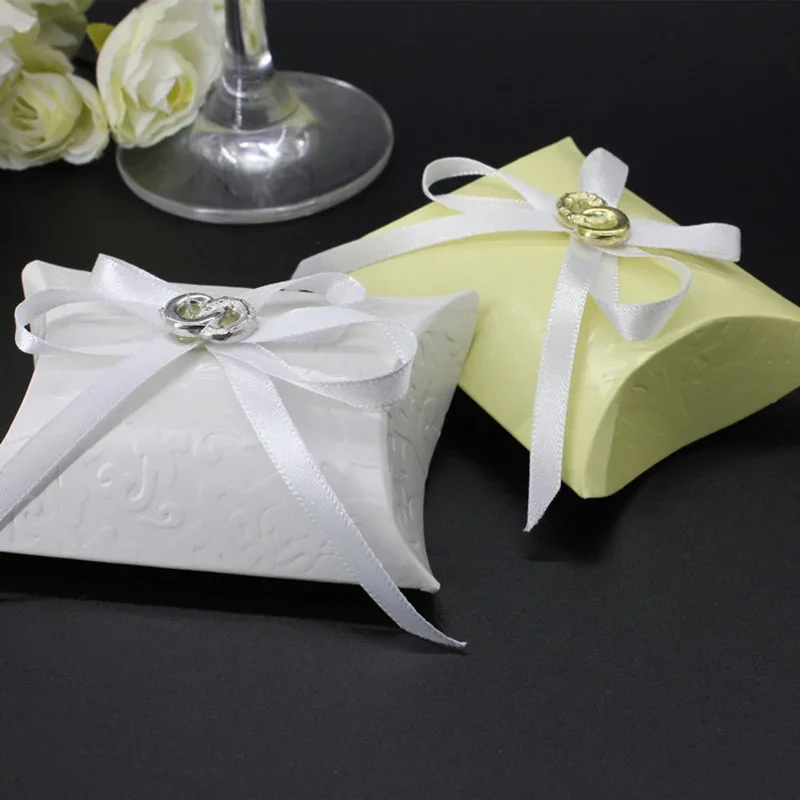 50Pcs European Print Pillow Candy Box Wedding Party Gift Box Baby Shower Birthday Shower Decorative Bow Gift Bag
50Pcs European Print Pillow Candy Box Wedding Party Gift Box Baby Shower Birthday Shower Decorative Bow Gift Bag