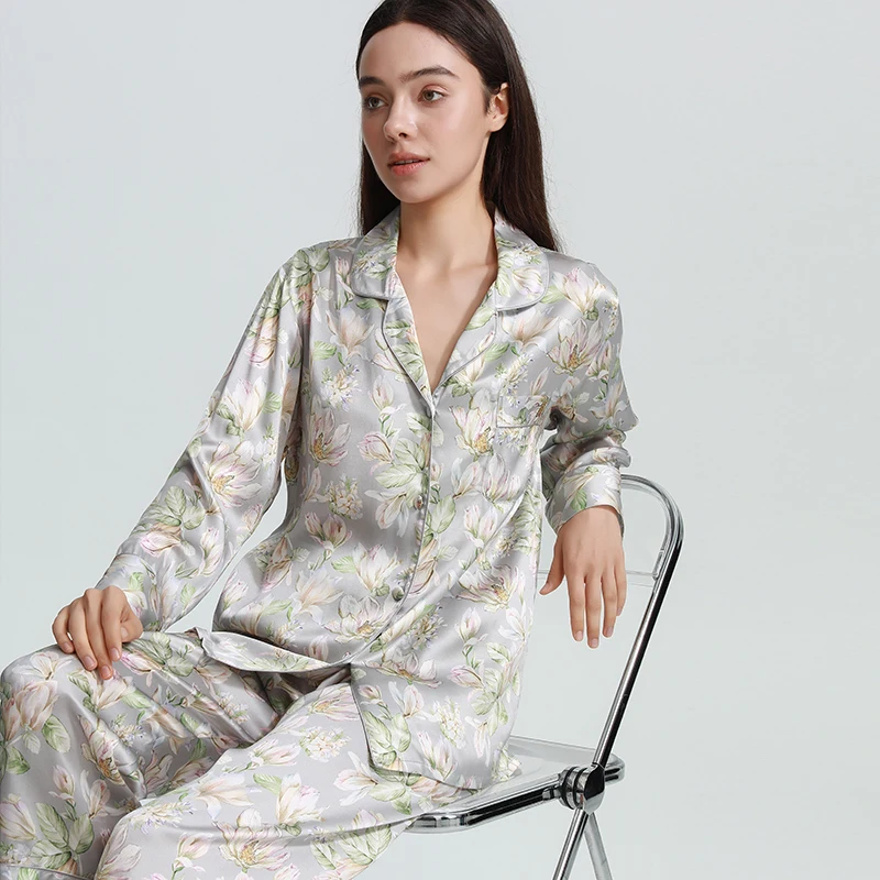 19MM 100% Mulberry Silk Floral Women's Pyjamas Set Luxury Long Sleeves Trousers Cardigan Pajama Suit Elegant Button Up Nightwear
19MM 100% Mulberry Silk Floral Women's Pyjamas Set Luxury Long Sleeves Trousers Cardigan Pajama Suit Elegant Button Up Nightwear