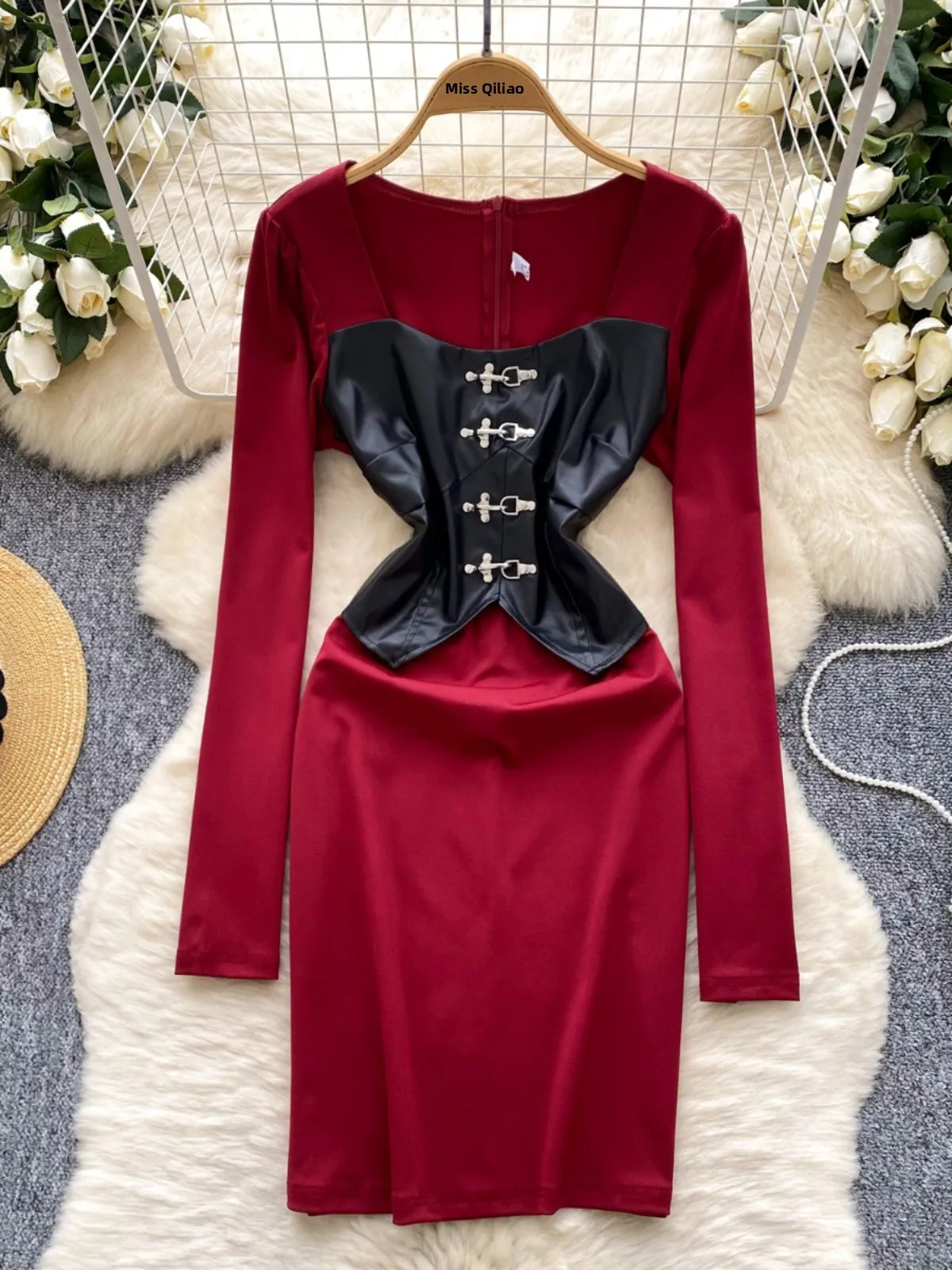 Spicy Girl Long Sleeve PU Leather Patchwork Waist Cinched Slim Design Pure Desire Personality Midi Dress Women's Spring Fashion
Spicy Girl Long Sleeve PU Leather Patchwork Waist Cinched Slim Design Pure Desire Personality Midi Dress Women's Spring Fashion