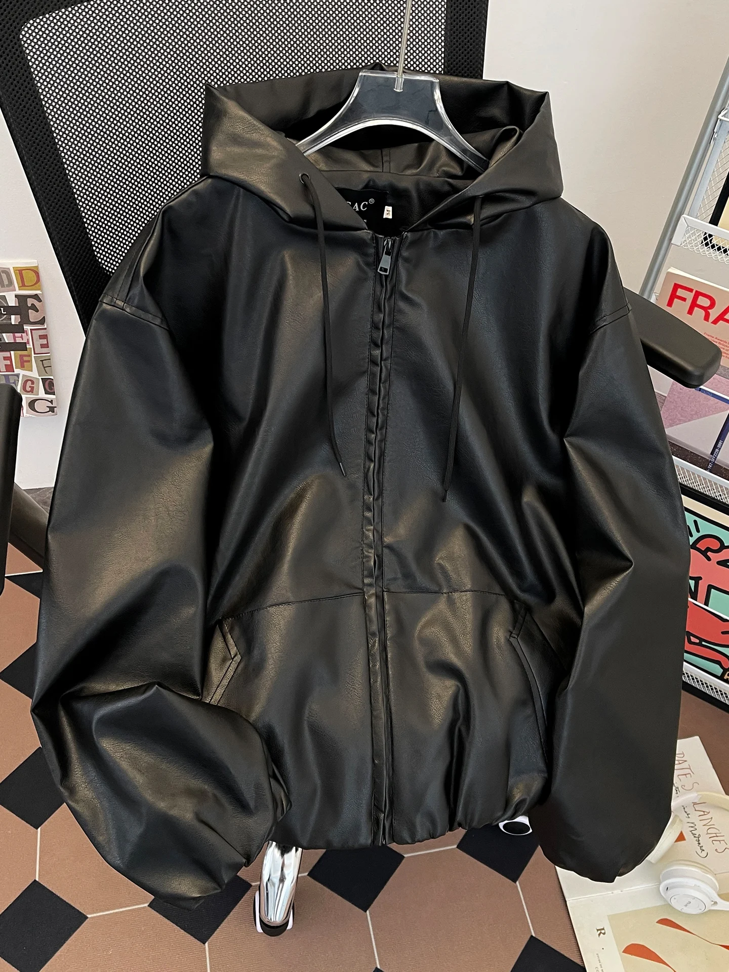 Casual Youthful Style Men's Biker Jacket Spring Autumn Loose Fit Hooded PU Leather Coat Trendy Versatile Long Sleeve Zipper C...
Casual Youthful Style Men's Biker Jacket Spring Autumn Loose Fit Hooded PU Leather Coat Trendy Versatile Long Sleeve Zipper C...