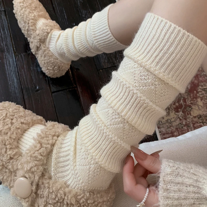 Женские чулки в стиле ретро, японские однотонные носки до середины икры для женщин, корейские осенне-зимние теплые модные повседневные длинные носки с ромбовидной сеткой
Женские чулки в стиле ретро, японские однотонные носки до середины икры для женщин, корейские осенне-зимние теплые модные повседневные длинные носки с ромбовидной сеткой