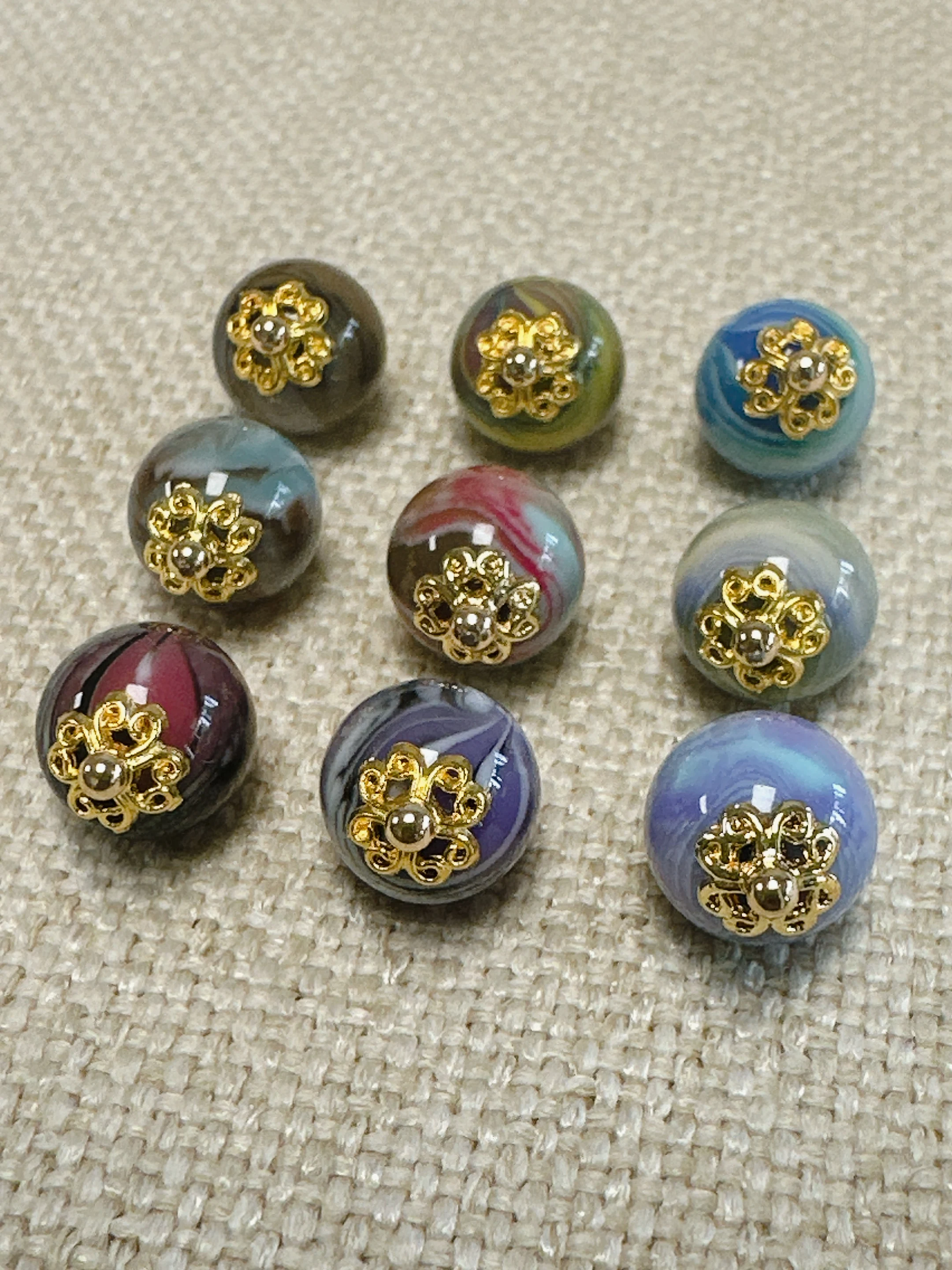 New Chinese Style National Fashion Illusion Ink round Bead Flower Support Button for Hanfu Ancient Costume...
New Chinese Style National Fashion Illusion Ink round Bead Flower Support Button for Hanfu Ancient Costume...