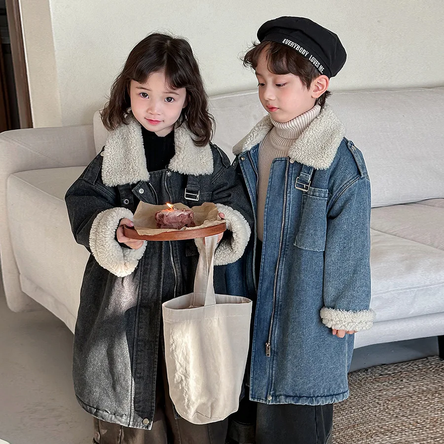 Boys Coat 2024 Winter New Childrens Clothing Boys and Girls Foreign Style Thickened Long Lamb Wool Denim Coat Casual Simple
Boys Coat 2024 Winter New Childrens Clothing Boys and Girls Foreign Style Thickened Long Lamb Wool Denim Coat Casual Simple
