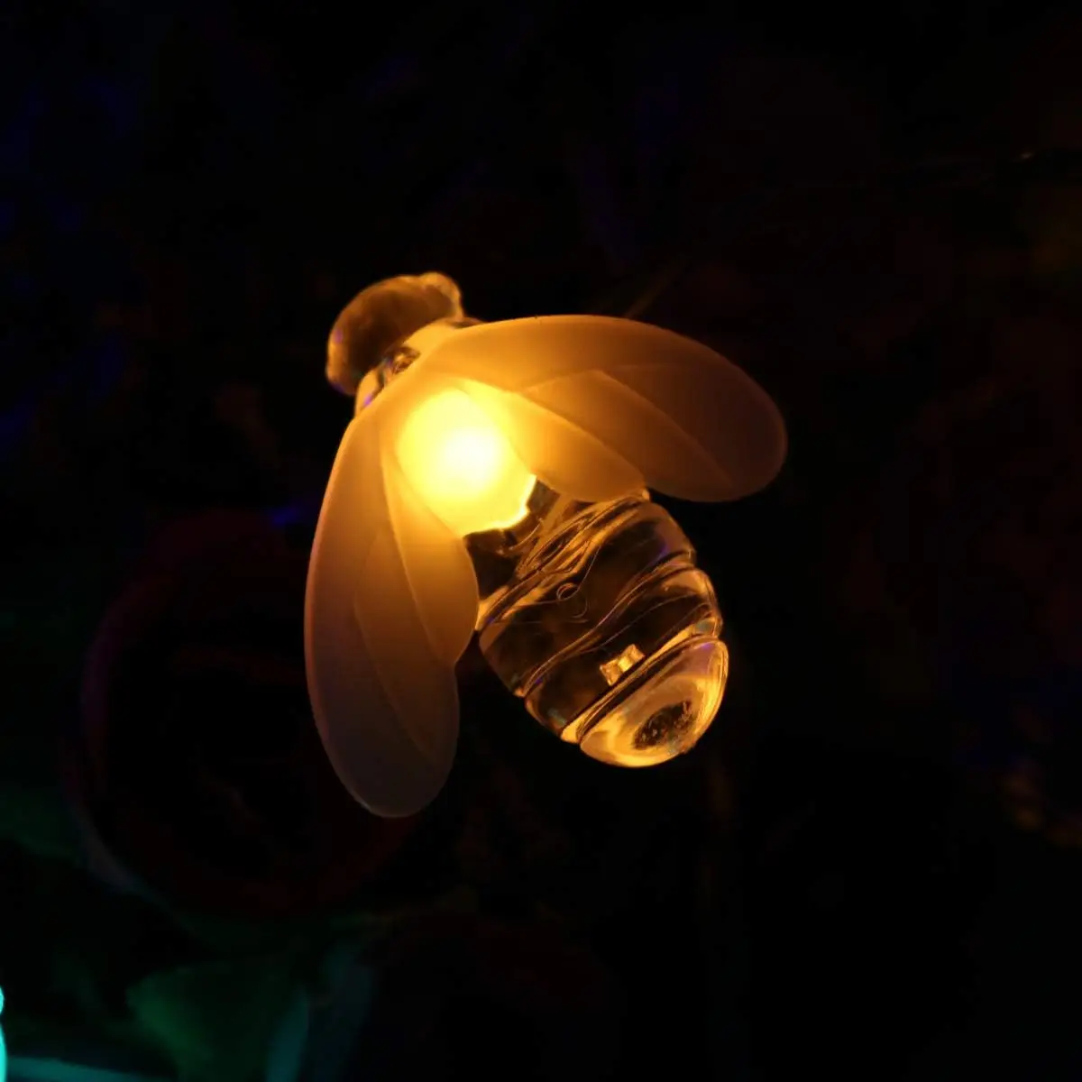 Cute Bee Solar String Light 20 LED Outdoor Wedding Garden Patio Party Christmas Tree Honeybee Starry Fairy Decor Lamp
Cute Bee Solar String Light 20 LED Outdoor Wedding Garden Patio Party Christmas Tree Honeybee Starry Fairy Decor Lamp