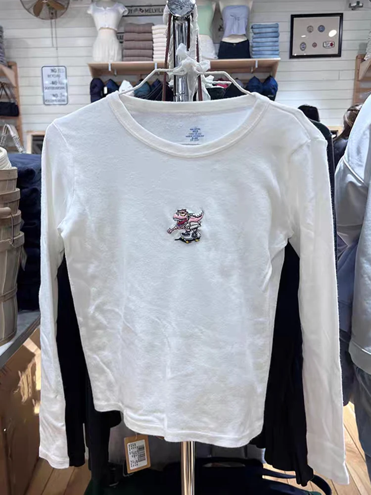 Cartoon Dinosaur Embroidery T-shirt Women Cute White Round Neck Spring Summer Long Sleeve Tees Casual Vintage Cotton Slim Tops
Cartoon Dinosaur Embroidery T-shirt Women Cute White Round Neck Spring Summer Long Sleeve Tees Casual Vintage Cotton Slim Tops