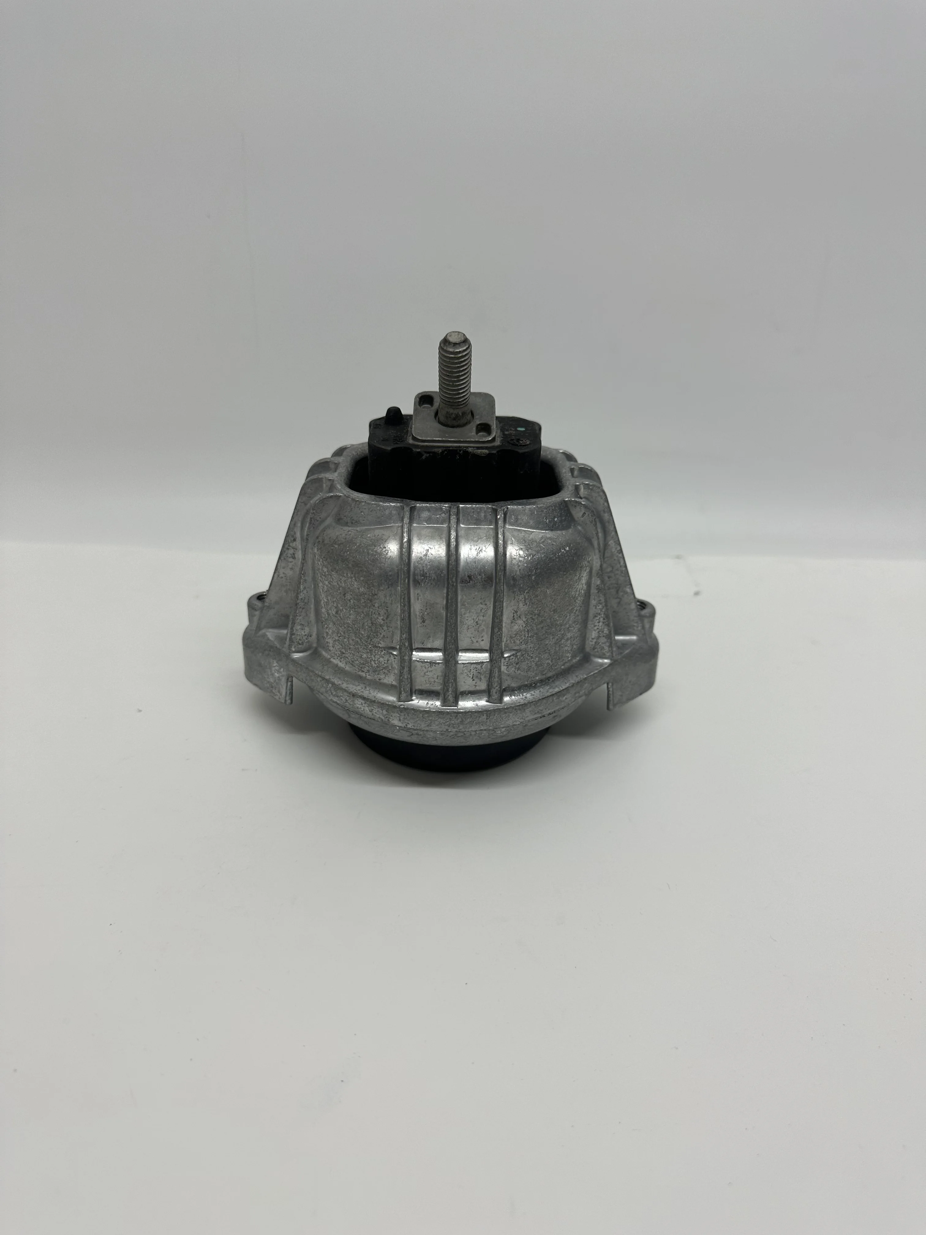22116768852,22116768853 for BMW 1 Series, 3 E90, E92, E93, E84, E87, E88, E89 engine mounting
22116768852,22116768853 for BMW 1 Series, 3 E90, E92, E93, E84, E87, E88, E89 engine mounting