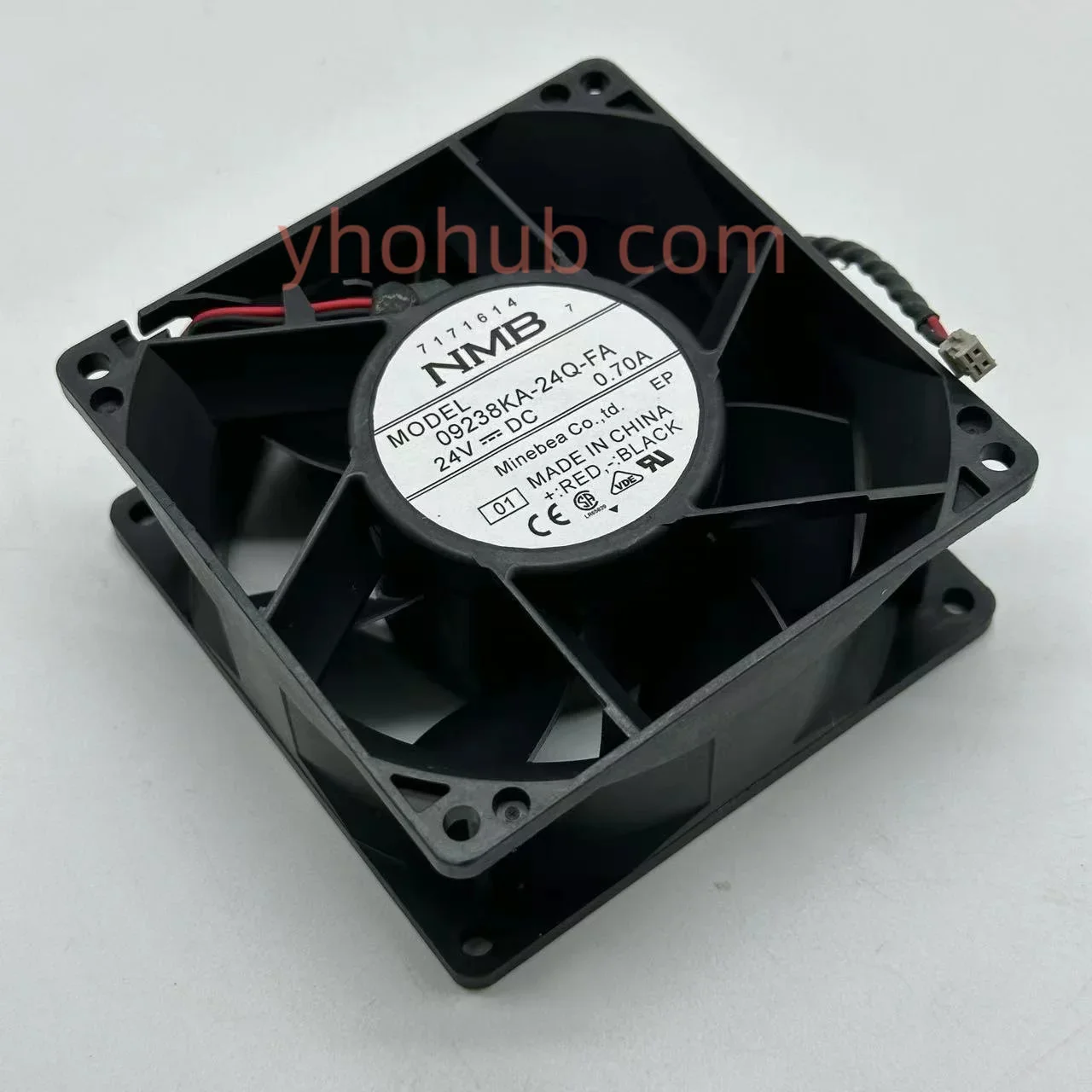NMB-MAT 09238KA-24Q-FA 01 DC 24V 0.70A 92x92x38mm 2-Wire Server Cooling Fan
NMB-MAT 09238KA-24Q-FA 01 DC 24V 0.70A 92x92x38mm 2-Wire Server Cooling Fan