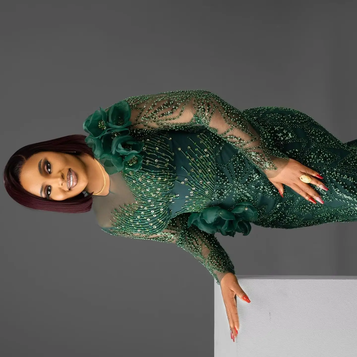 Mermaid Promdress Evening Gowns Illusion Long Sleeves Sheer Neck Beaded Lace Pearls Hand Made Flowers Second Reception Gown AM11
Mermaid Promdress Evening Gowns Illusion Long Sleeves Sheer Neck Beaded Lace Pearls Hand Made Flowers Second Reception Gown AM11