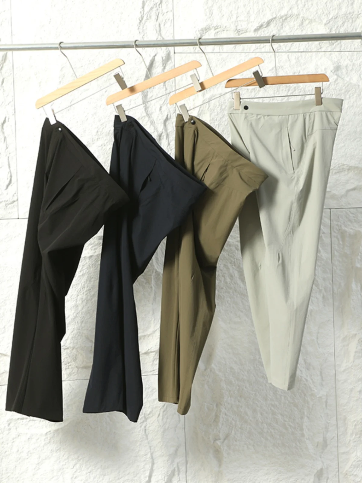 Мужские весенние повседневные брюки из высокоэластичной быстросохнущей технологичной ткани, прямого кроя, со средней/низкой посадкой, длинные, спортивные
Мужские весенние повседневные брюки из высокоэластичной быстросохнущей технологичной ткани, прямого кроя, со средней/низкой посадкой, длинные, спортивные