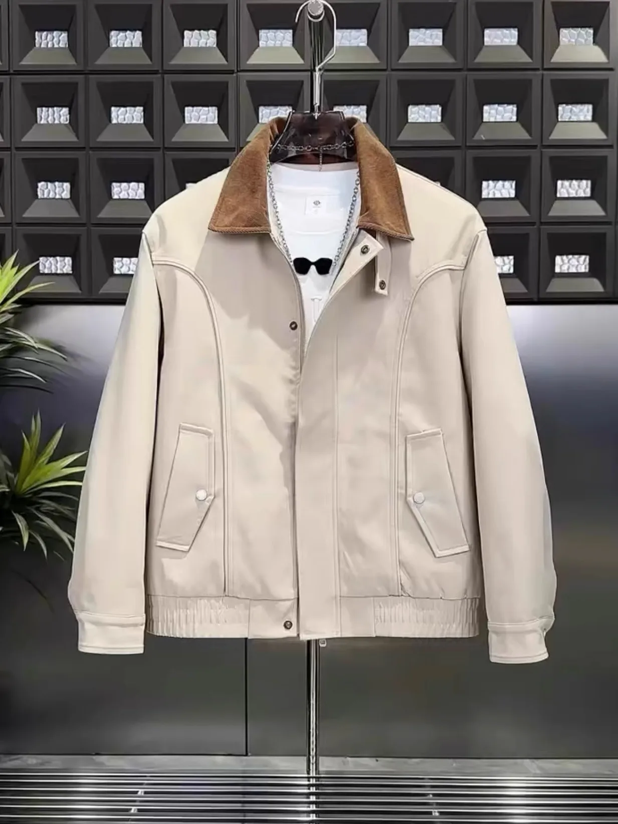 Мужская зимняя куртка из утолщенного хлопка, повседневная, свободного кроя, в американском ретро-стиле, рабочая, с отложным воротником, хлопковая одежда
Мужская зимняя куртка из утолщенного хлопка, повседневная, свободного кроя, в американском ретро-стиле, рабочая, с отложным воротником, хлопковая одежда