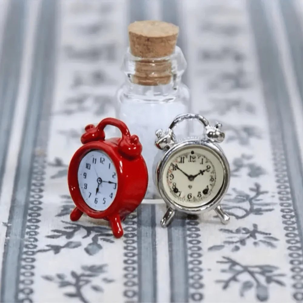 1pc Mini Multi-Color Alarm Clock, Small Clock Model, Simulated Office Decor, Micro Landscape Art,Doll House Furniture
1pc Mini Multi-Color Alarm Clock, Small Clock Model, Simulated Office Decor, Micro Landscape Art,Doll House Furniture