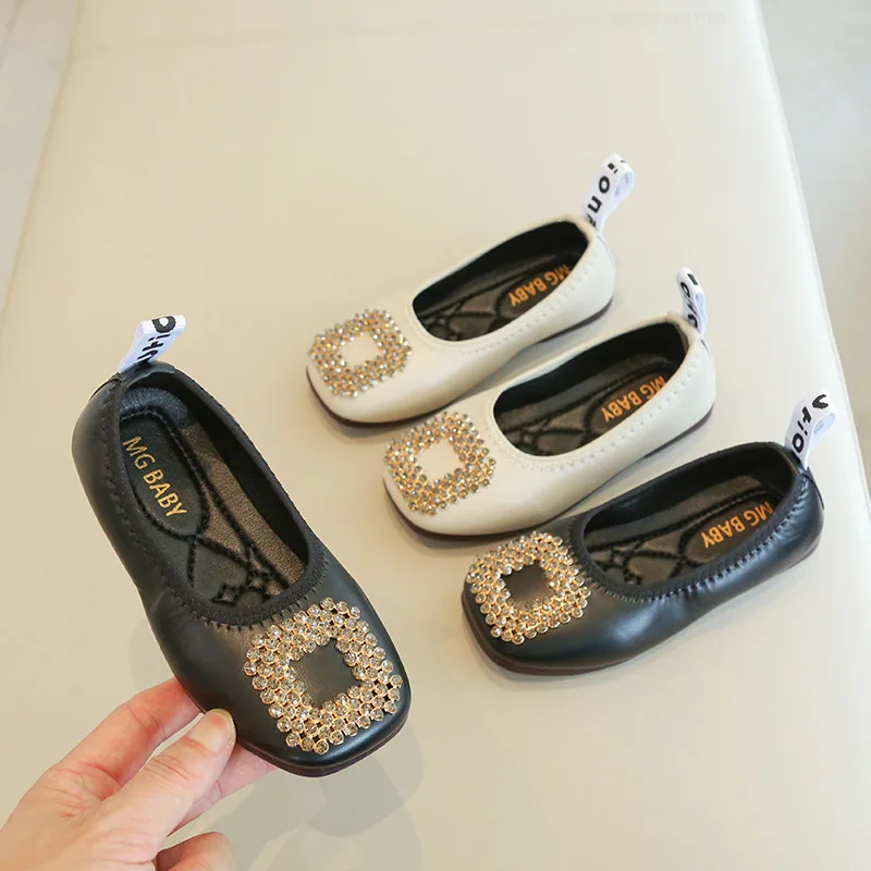 Rhinestone Metal Charm Kids Princess Shoes For Girl Girls Loafers Soft Flexible Flat Shoes Children Slip-on Shoes
Rhinestone Metal Charm Kids Princess Shoes For Girl Girls Loafers Soft Flexible Flat Shoes Children Slip-on Shoes