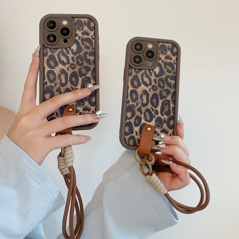 Suitable for Apple16Phone case14promaxNew women's styles for autumn and winteriPhone15Leopard print lanyard13Coffee Color16Frost
Suitable for Apple16Phone case14promaxNew women's styles for autumn and winteriPhone15Leopard print lanyard13Coffee Color16Frost