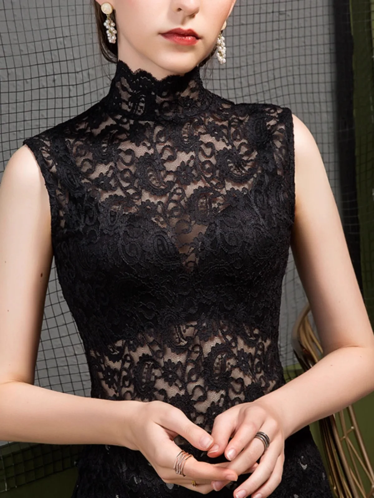 French Style High Neck Lace Shirt for Women, Spring and Summer Perspective Sexy Top, Winter Thick Sleeveless Vest Pullover
French Style High Neck Lace Shirt for Women, Spring and Summer Perspective Sexy Top, Winter Thick Sleeveless Vest Pullover