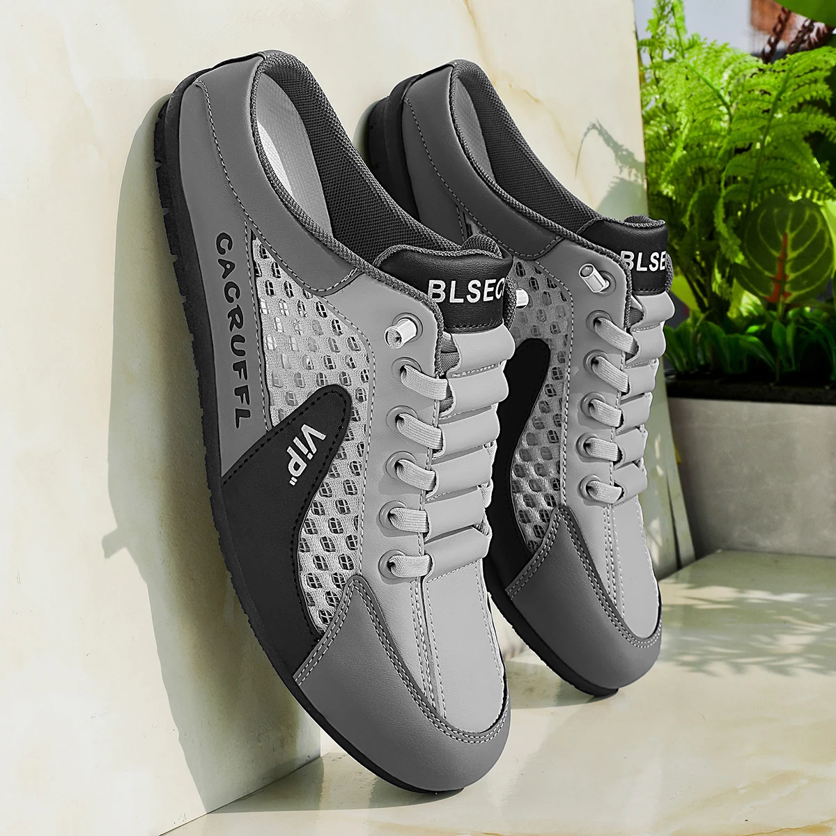 Men's Footwear – Fashionable Sports Slippers with a Mesh Design, Offering Breathable and Refreshing Comfort, Lightweight and Non-Slip, Suitable for Daily Outdoor Wear, Home Footwear, Casual Shoes, and Sports-Style Slippers
Men's Footwear – Fashionable Sports Slippers with a Mesh Design, Offering Breathable and Refreshing Comfort, Lightweight and Non-Slip, Suitable for Daily Outdoor Wear, Home Footwear, Casual Shoes, and Sports-Style Slippers