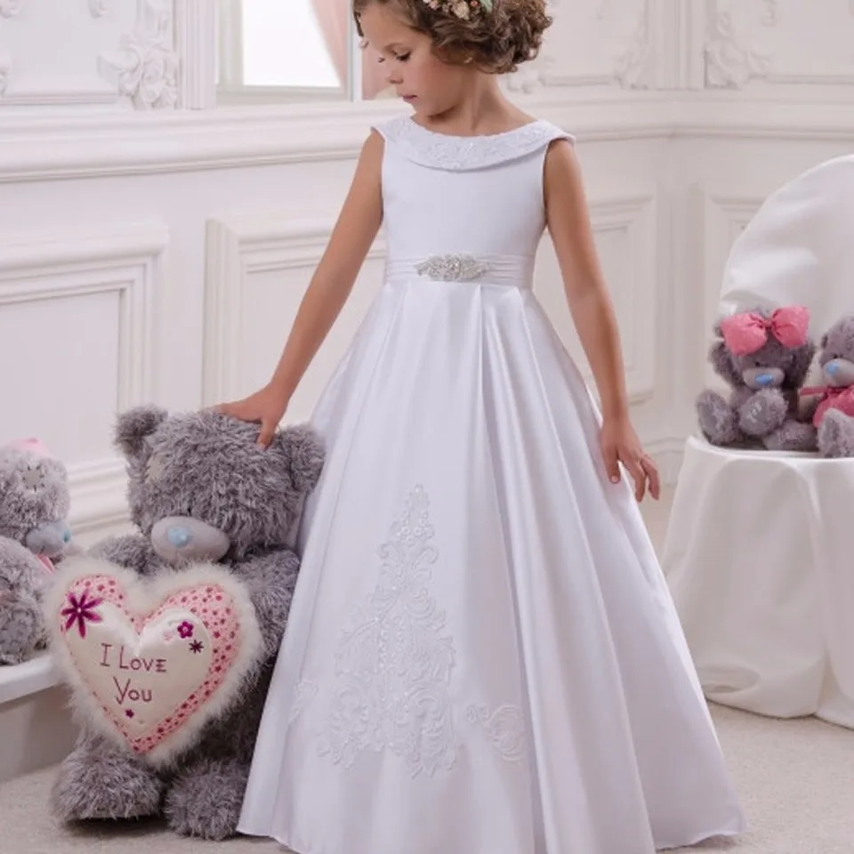 2025 Flower Girl Dresses Beading Sash Ball Gowns Lace Appliques Floor Length Princess Elegant Wedding Pageant Dresse
2025 Flower Girl Dresses Beading Sash Ball Gowns Lace Appliques Floor Length Princess Elegant Wedding Pageant Dresse